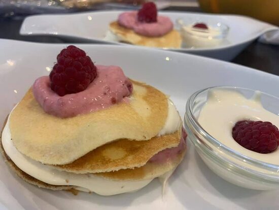 Dessert/kage + drikke . Fra 